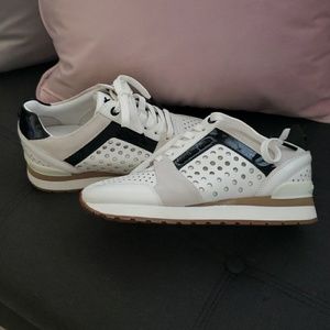 Michael Kors sneakers Sz 6- fits like sz 5